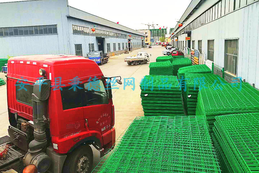 廣州高速公路護(hù)欄網(wǎng)項目