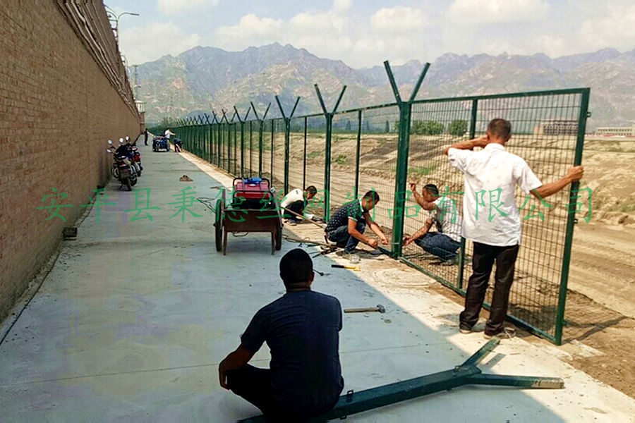 薩拉齊監(jiān)獄護(hù)欄網(wǎng)項目工程