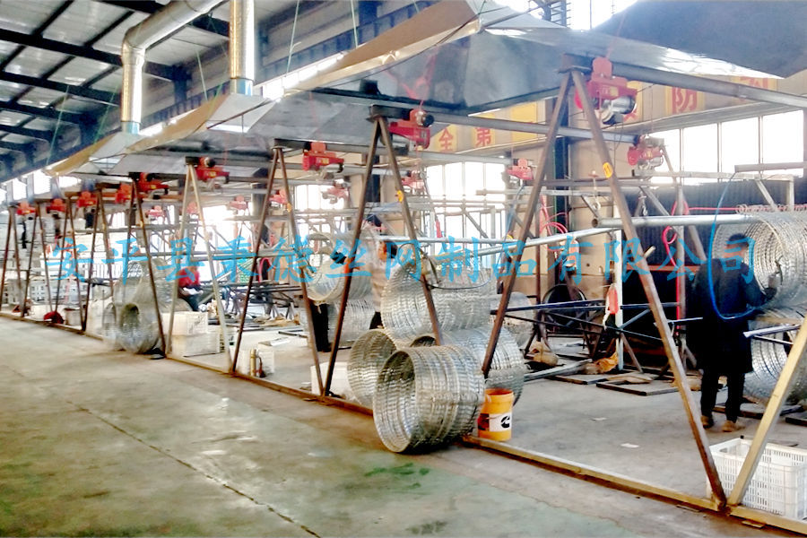 中朝邊境品字形移動鐵絲網(wǎng)